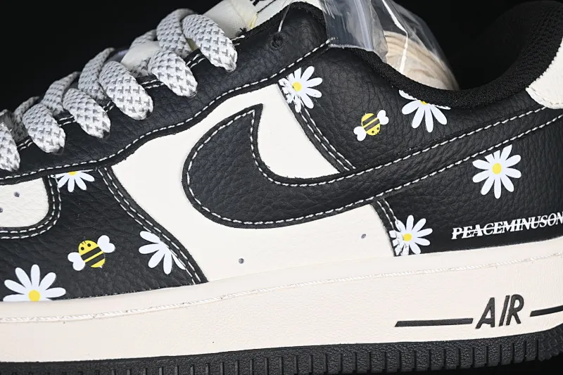 All categories Nk Air Force 1 Air Force series Nk Air Force 1 Low Air Force low-top Nike Air Force 1'07 Low black and white panda print Air Force 1 low-top casual sneakers JP8028-004